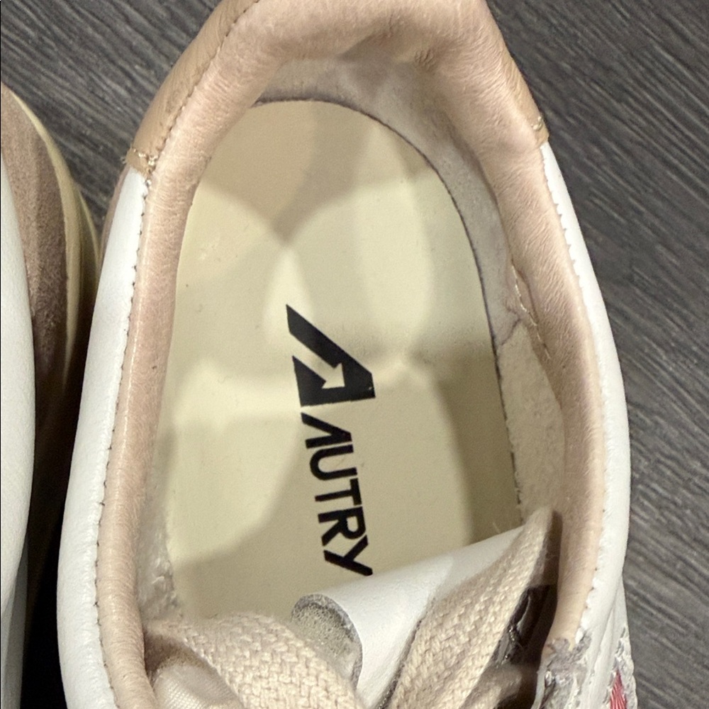Autry White and Beige medalist Sneakers 39/8-8.5 - Picture 3 of 6